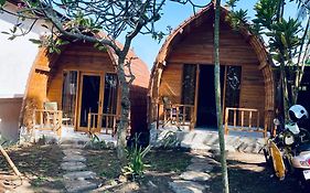 Dikaloha Surfschool And Stay