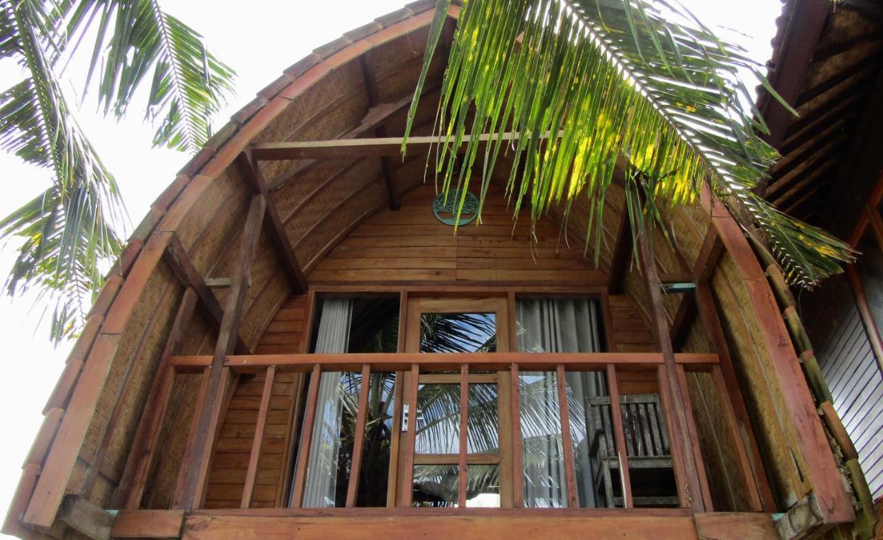 Dikaloha Surfschool And Stay Airsatang Exterior photo