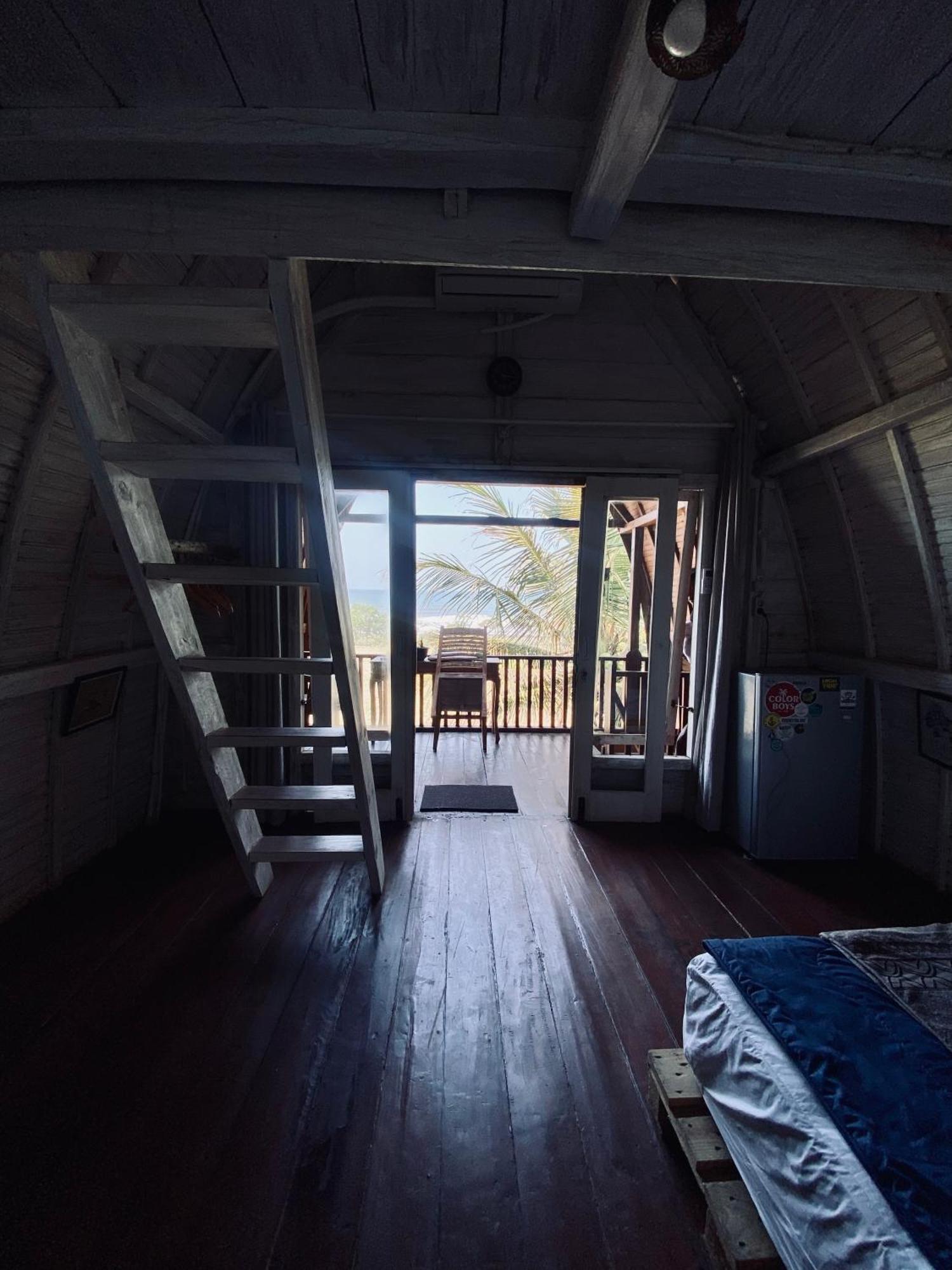 Dikaloha Surfschool And Stay Airsatang Exterior photo